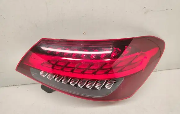 Mercedes-Benz E W213 Rear/tail lights W2139065209