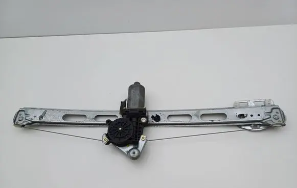 Mercedes-Benz A W168 Front door window regulator with motor 0130821673