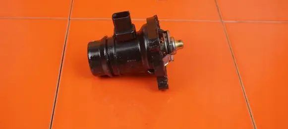 Opel Corsa E Thermostat/thermostat housing B14XEL