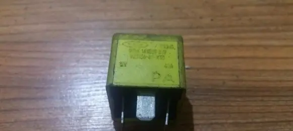 Ford Mondeo MK II Other relay 93BG14N089BB V23136-B1-X33