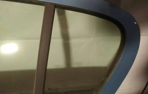 Opel Astra H Rear vent window glass as2