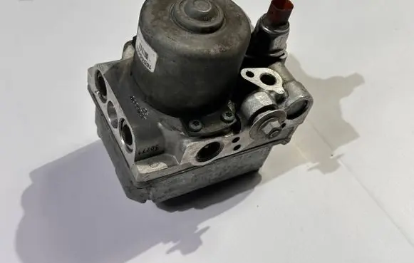 Chevrolet Corvette C6 ABS Pump 25847889
