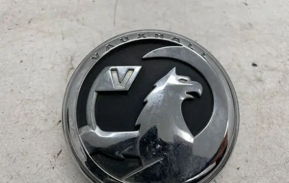 Tailgate opening switch
