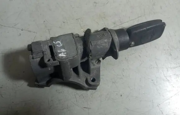 Audi A6 S6 C5 4B Ignition lock 4B0905851B
