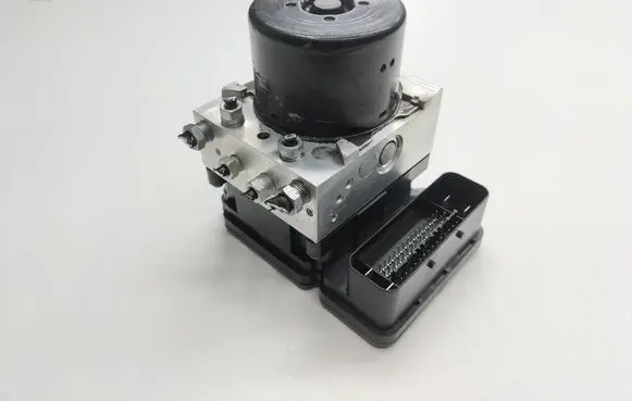 Ford Kuga II ABS Pump CV612C405CA 10021209204