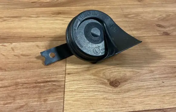 Hyundai i30 Horn signal 966112R000 12V50A110B