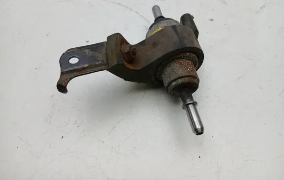 Volvo XC90 Webasto auxiliary heater fuel pump 32130833 TM1005349 9031365A