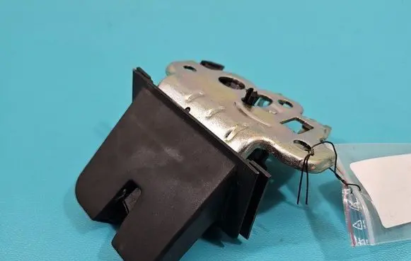 Skoda Rapid (NH) Tailgate/trunk/boot lock/catch/latch 5E0827505 IMPRK1491345