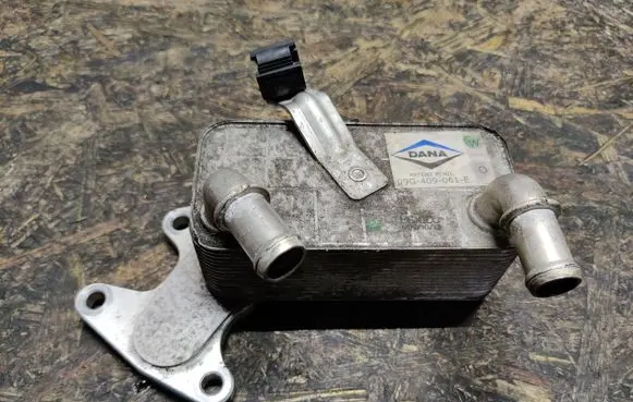 Volkswagen Jetta VI Transmission/gearbox oil cooler 09G409061E
