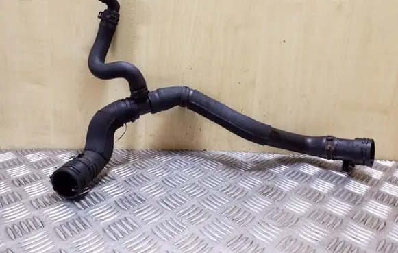 Audi A6 C7 Engine coolant pipe/hose 4G0121049AG 4G0121140A