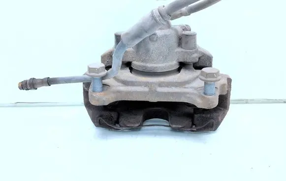 Skoda Superb B6 (3T) Front brake caliper 