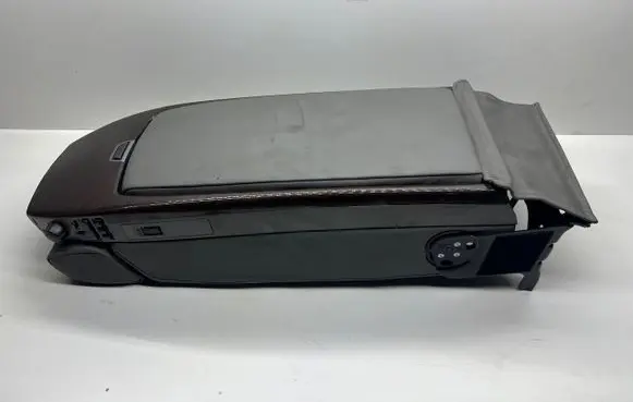 BMW 7 E65 E66 Rear seat armrest 