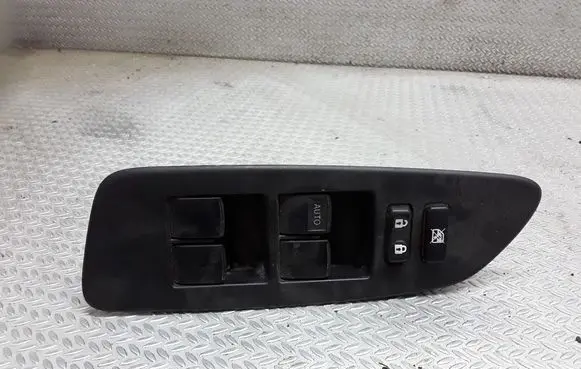 Toyota Auris 150 Electric window control switch 7423202550
