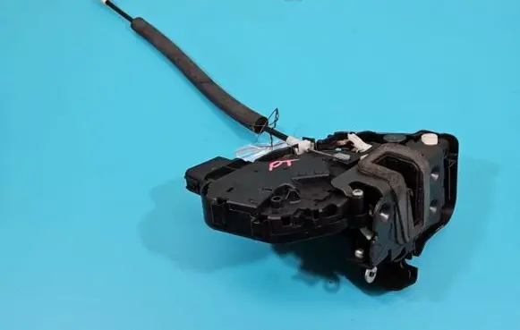 Jaguar XF X250 Rear door lock 7H5A-26412-AC IMPRK1423853