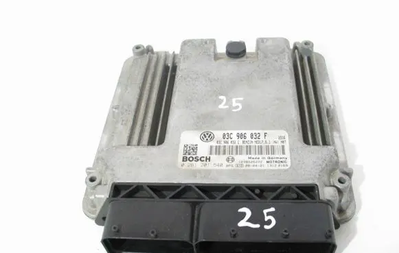 Volkswagen Golf VII Engine control unit/module ECU Array