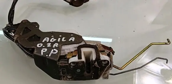 Opel Agila A Front door lock