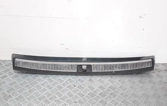 Audi A4 S4 B7 8E 8H Trunk/boot sill cover protection 8e9864483c