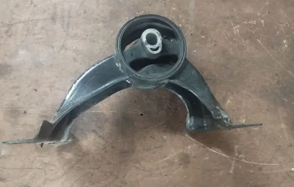 Chrysler Town & Country V Engine mount bracket P05273893AE