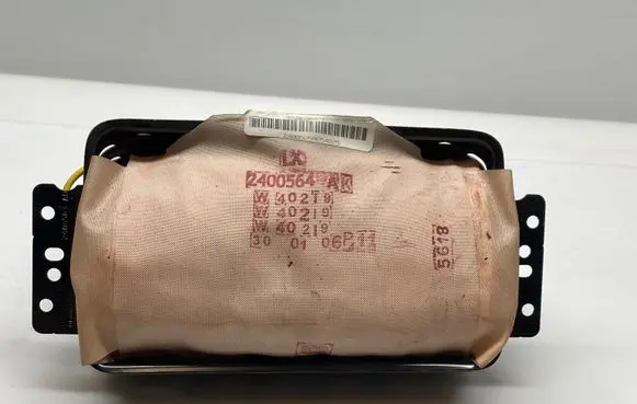 Chrysler 300 - 300C Passenger airbag P04649118AH TPAAW0376A1492