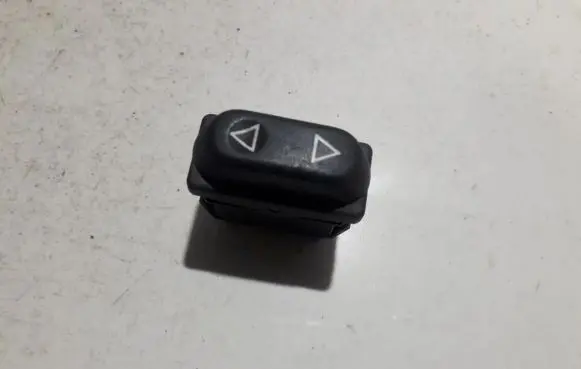 Citroen Xsara Picasso Electric window control switch 22681