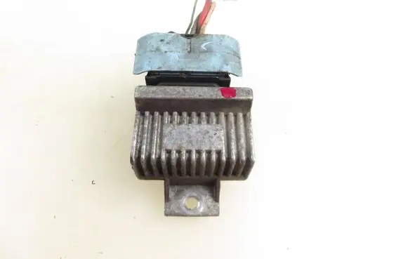 Opel Vivaro Glow plug pre-heat relay