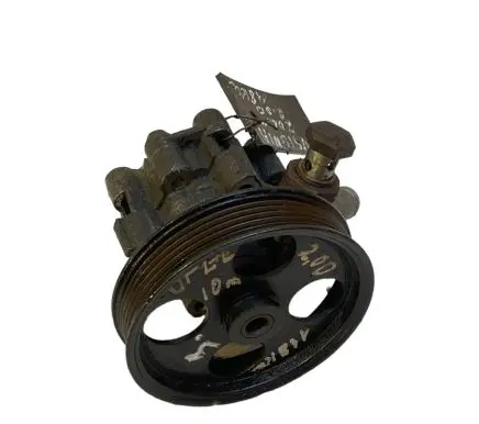 Opel Insignia A Power steering pump 55563329