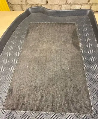 Trunk/boot floor carpet liner