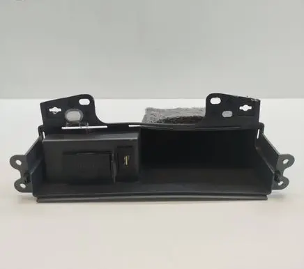 Mitsubishi Pajero USB socket connector 
