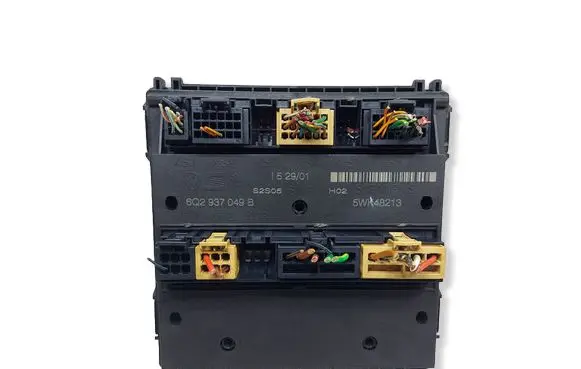 Skoda Fabia Mk1 (6Y) Comfort/convenience module 6Q2937049BKASACJ 6Q2937049B