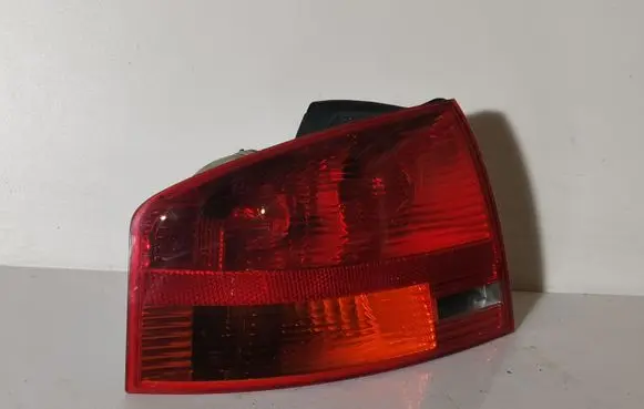 Audi A4 S4 B7 8E 8H Rear/tail lights L965069 965037017557 18707000556