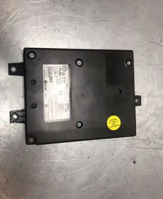 Volkswagen PASSAT B6 Bluetooth control unit module 1K8035730D