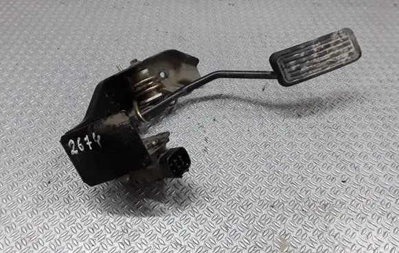 Toyota Avensis T250 Accelerator throttle pedal