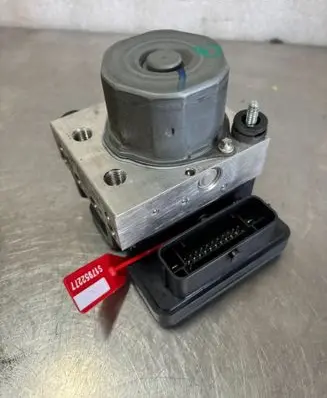 Nissan Qashqai+2 Master brake cylinder