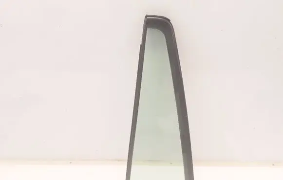 Mazda 2 Rear vent window glass 43R001582 682AS2M3236