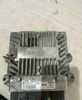 Ford Focus Engine control unit/module 4M5112A650JK 5WS40303JT