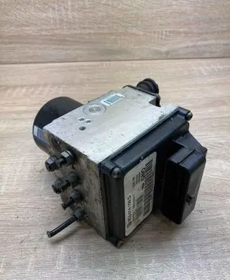 Volkswagen PASSAT B6 ABS Pump 3C0614109D 16431602