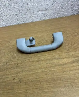 Mercedes-Benz C W204 Front interior roof grab handle A2048100151 F2982