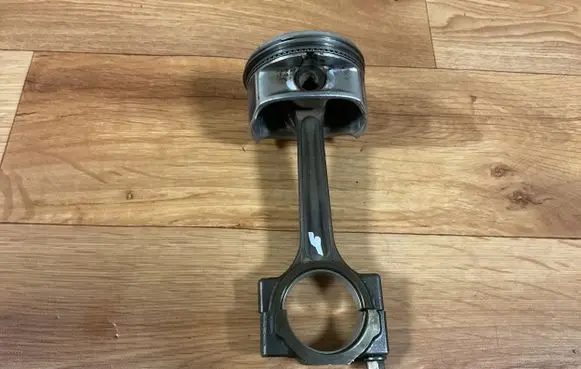 Mini One - Cooper R50 - 53 Piston with connecting rod 717AC