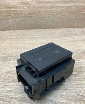 Volkswagen PASSAT B6 Ignition lock 3C0905843R 33303401
