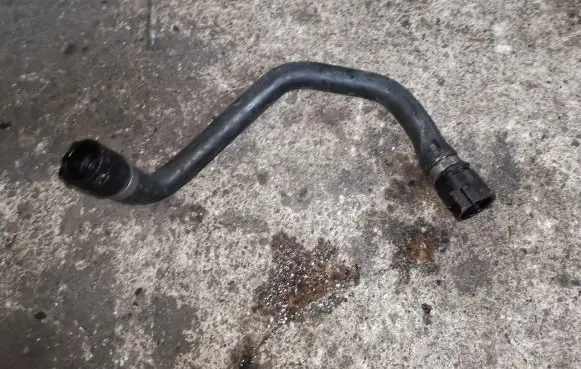 BMW 5 E60 E61 Engine coolant pipe/hose