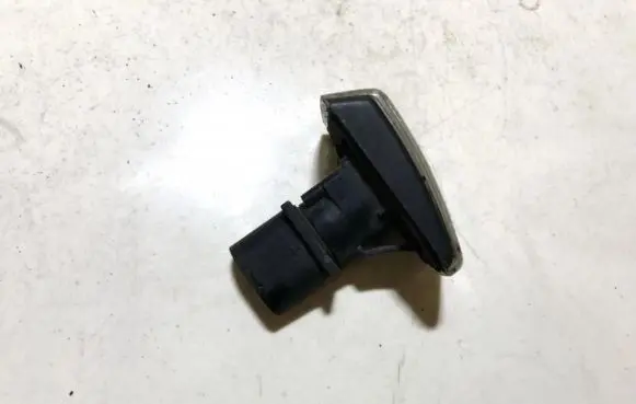 Volvo S40, V40 Front fender indicator light 6r0142631