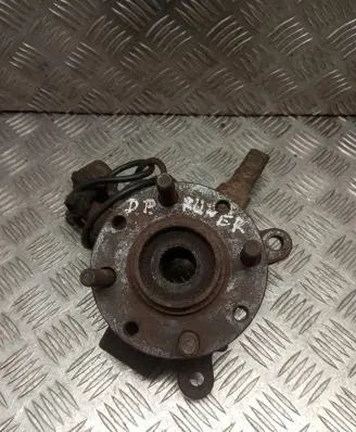 Mitsubishi Space Runner Front wheel hub