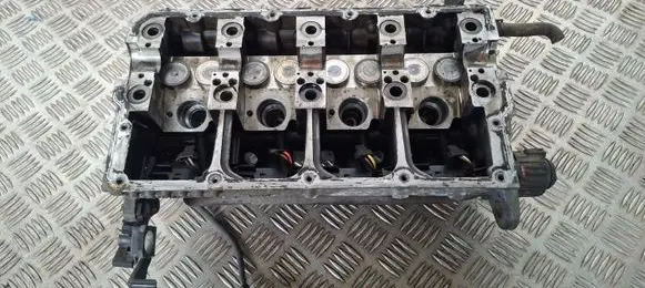 Volkswagen Caddy Engine head 038103373R