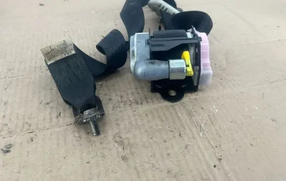 Mazda 5 Front seatbelt T89334T BGD530211 C235H