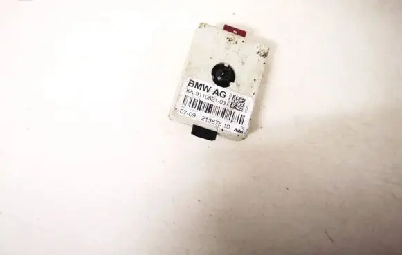 BMW 3 E90 E91 Antenna control unit 21367510 kk9110621-03