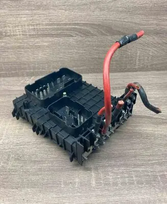 Volkswagen Golf V Fuse box set 1K0937124H