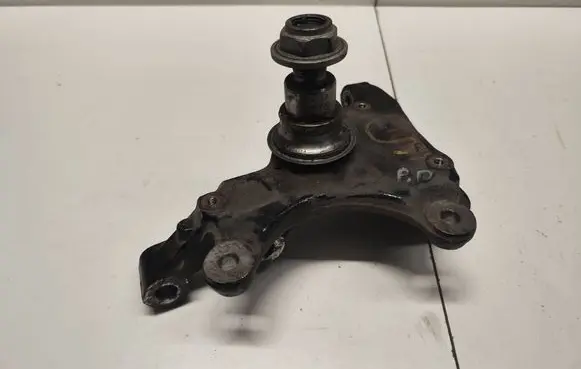 Front wheel hub