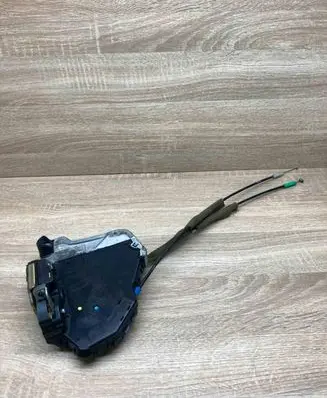 Toyota Auris 150 Front door lock 4J2704AISIN RHDOORLOOK