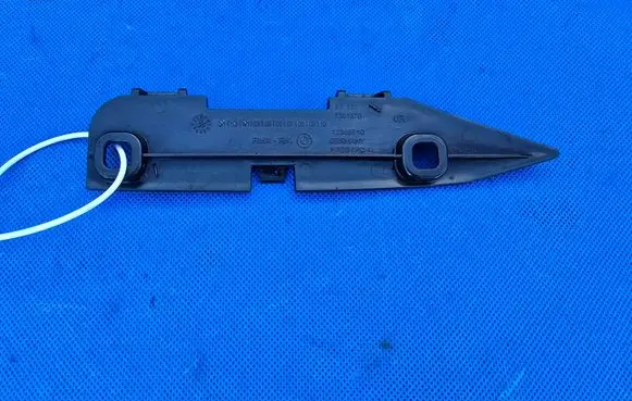 BMW 2 F45 Front bumper mounting bracket 7301576
