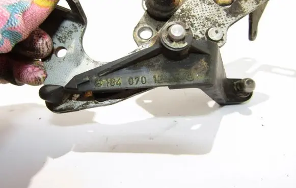 Mercedes-Benz S W140 Engine bonnet/hood lock/catch 1040701221